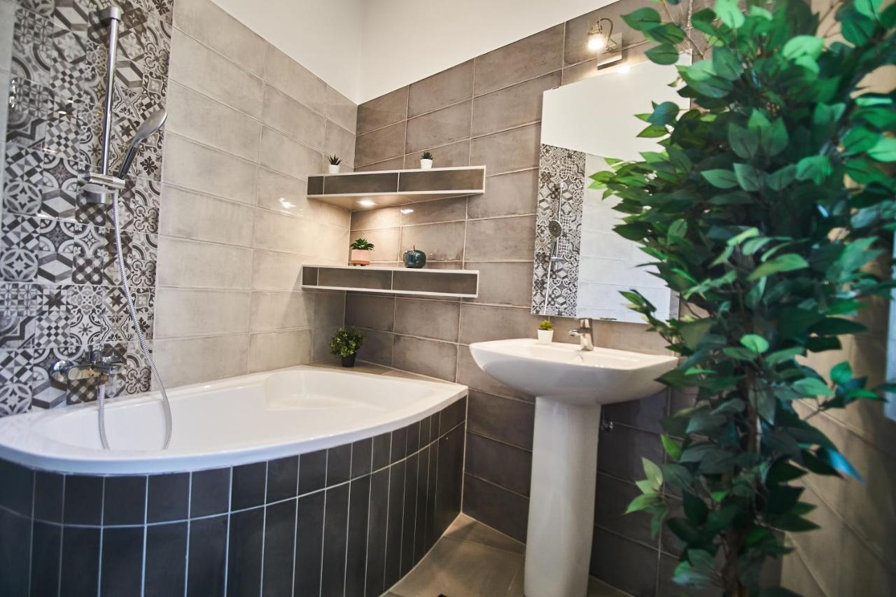 F4 Design Apartment- Budapest Exterior photo