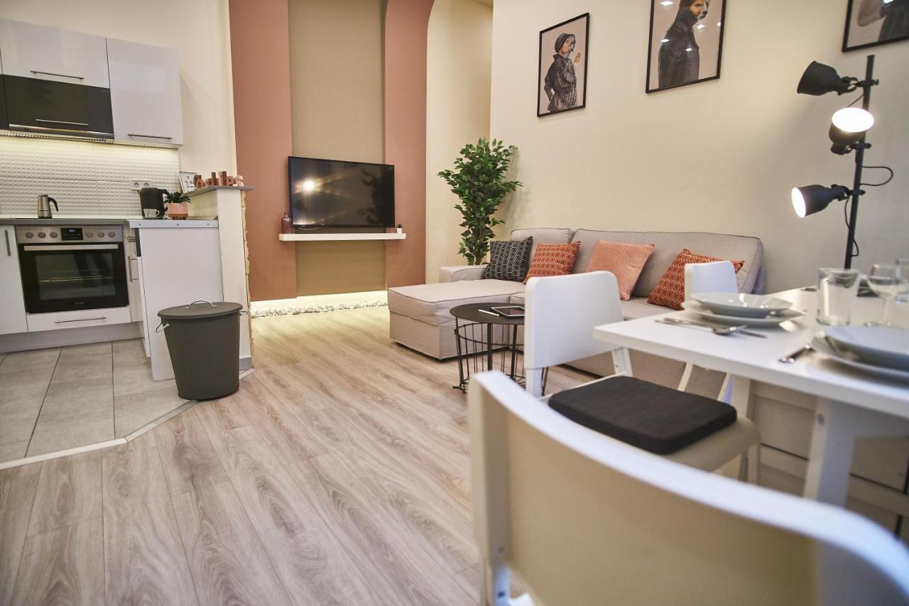 F4 Design Apartment- Budapest Exterior photo